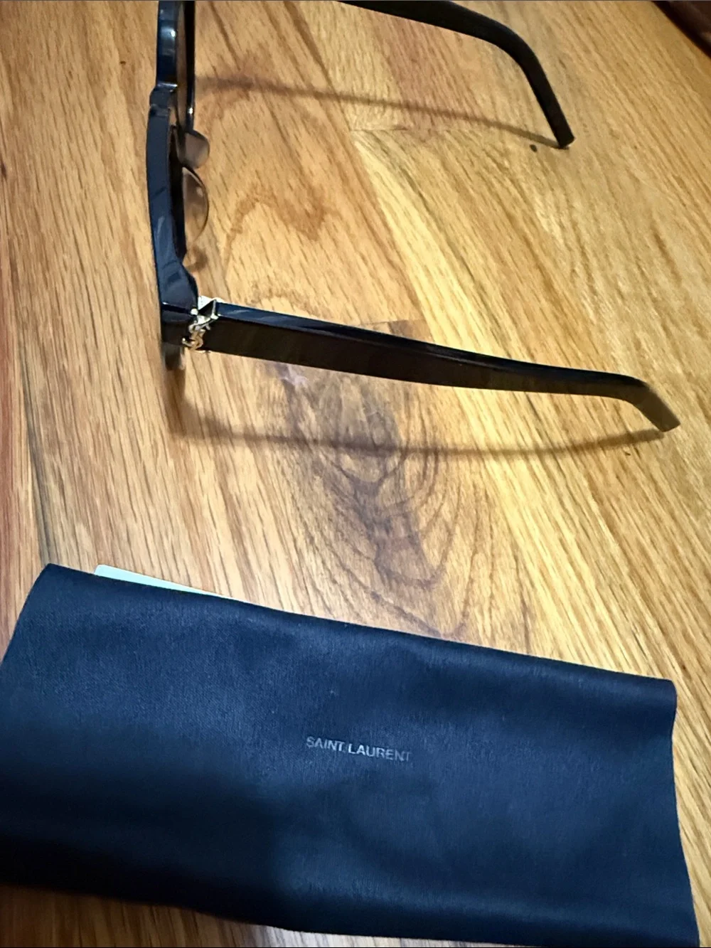 Classic Black Men’s Sunglasses with Matching Case